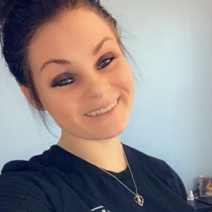 Meet your Posher, Selena